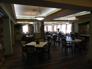 Villages On MacArthur dining area